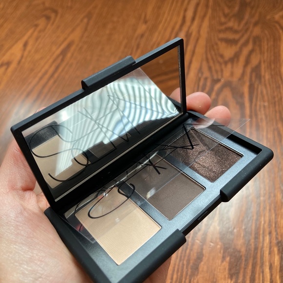 Nars smokey eye kit - Picture 2 of 4